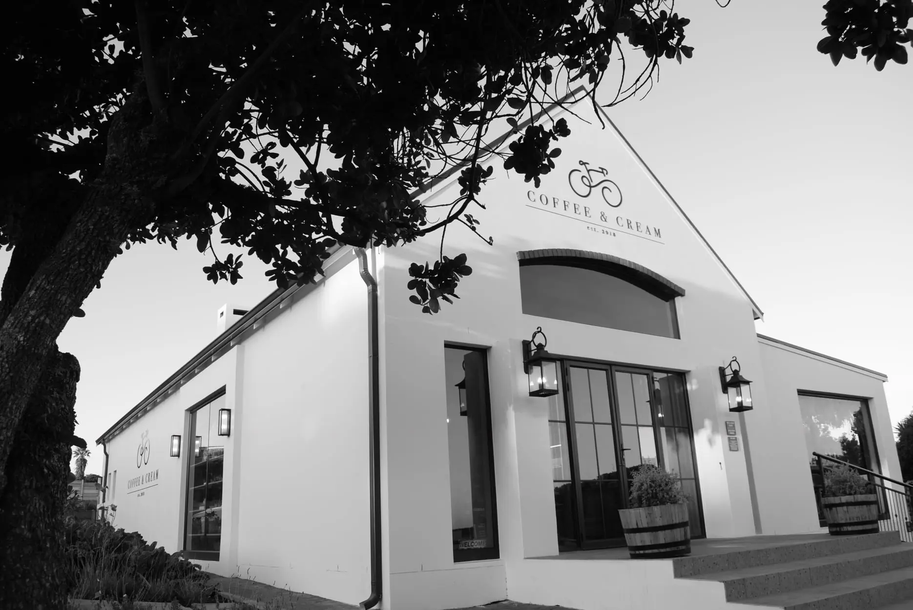 Coffee shop building designed by Victor Visagie Architecture
